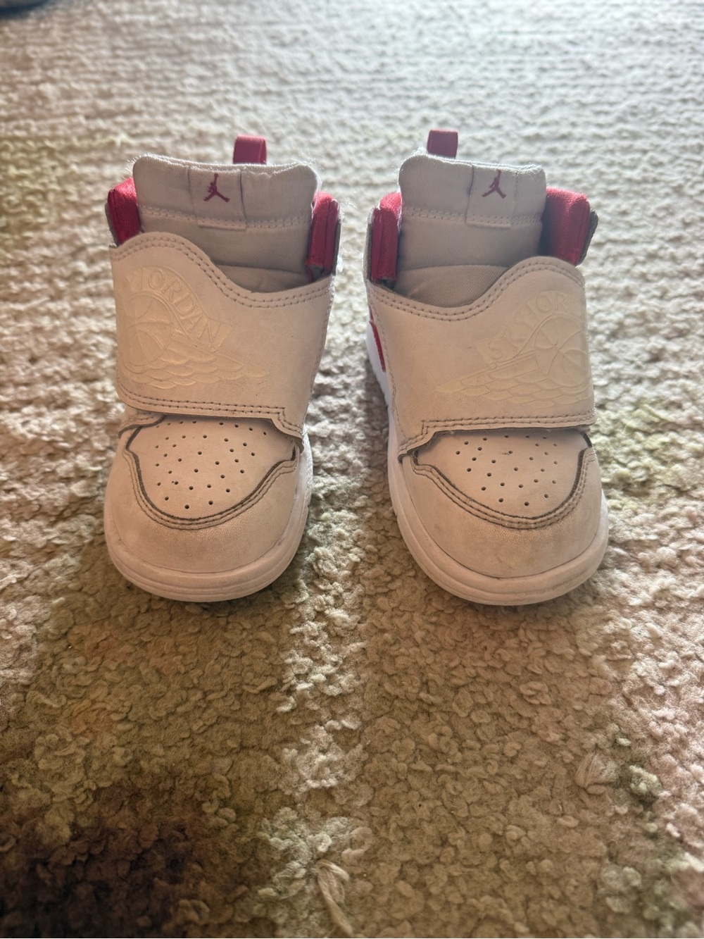 Jordan Toddler Sneakers in White and Pink